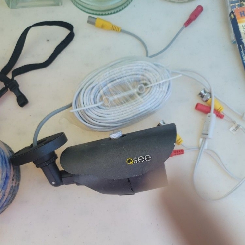Qsee surveillance camera